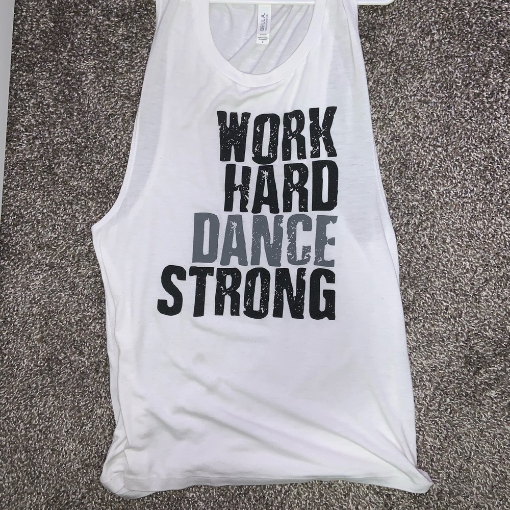Workout Tank Top - Picture 2 of 4